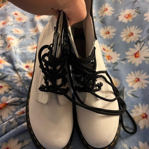 White doc Martens - Picture 1 of 8